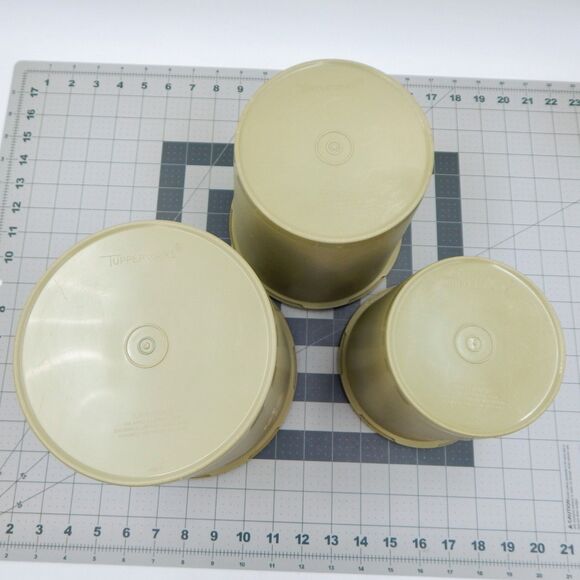 Tupperware Avocado Green Servalier Nesting Canister Set of 3 805 807 809 - Picture 9 of 15